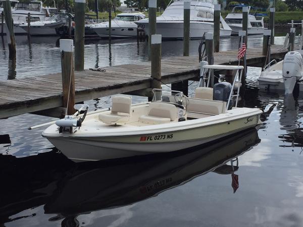 2004 Scout Boats 17 COSTA