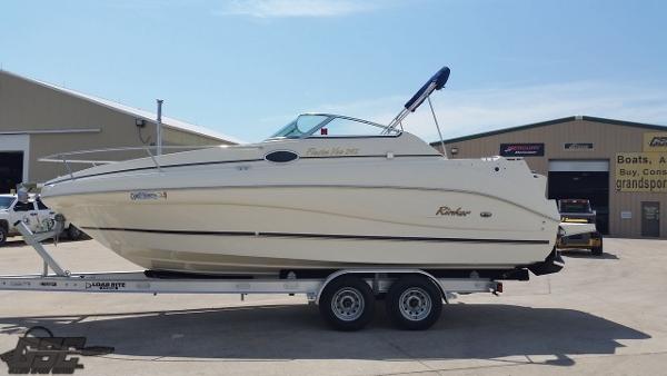 2000 Rinker 242 FIESTA VEE