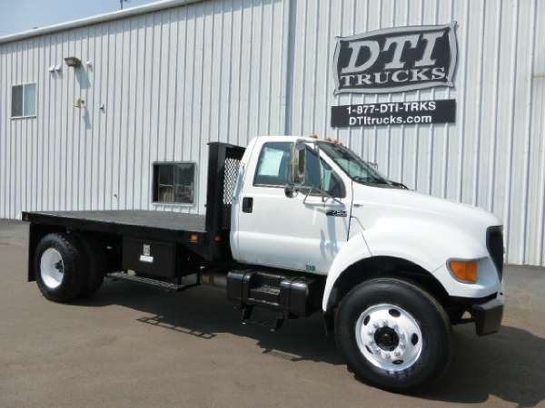 2000  Ford  F750