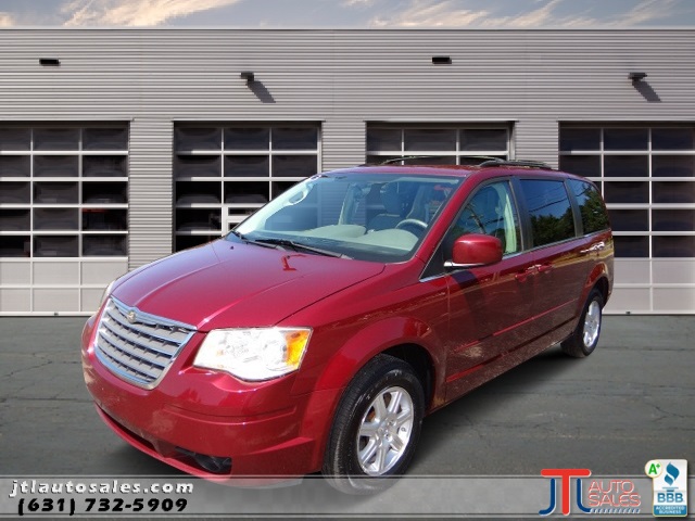 2008 Chrysler Town & Country Touring Selden, NY