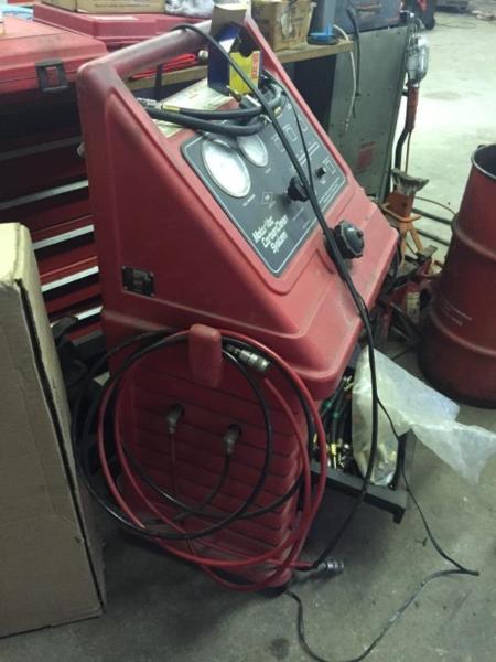 Motor Vac  Carbon Cleaning System Model#EEFS100A, 1