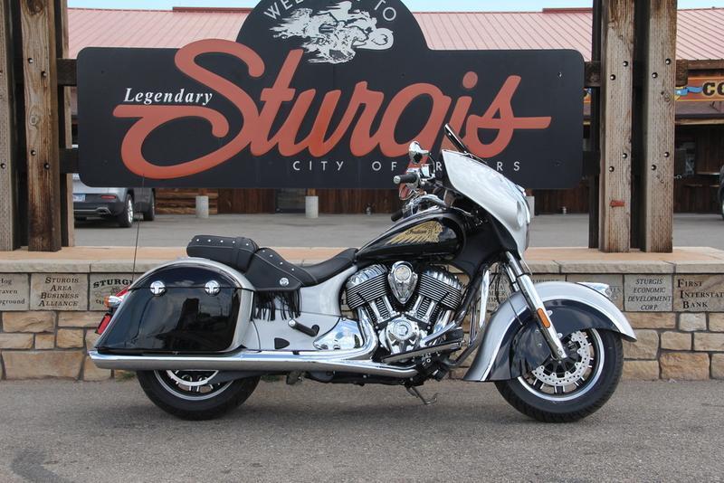 2016 Indian Chieftain Star Silver and Thunder Black