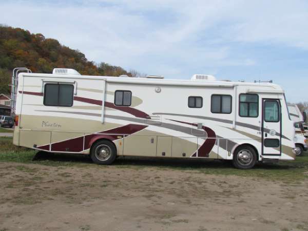 2004 Tiffin Motorhomes Phaeton 35RH