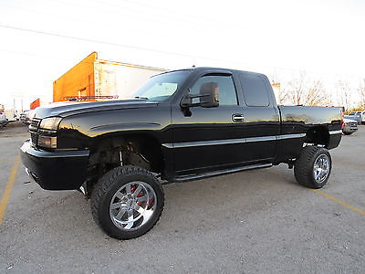 Chevrolet : Silverado 2500 AWD EXCAB SS 6.0 AUTO 4:10 G80 LTD LIFTED SHARP!! SHARP TRUCK! CLEAN INTERIOR! LIFTED!!MOTO METAL!!RUNS SOUNDS EXCELLENT! SAVE $