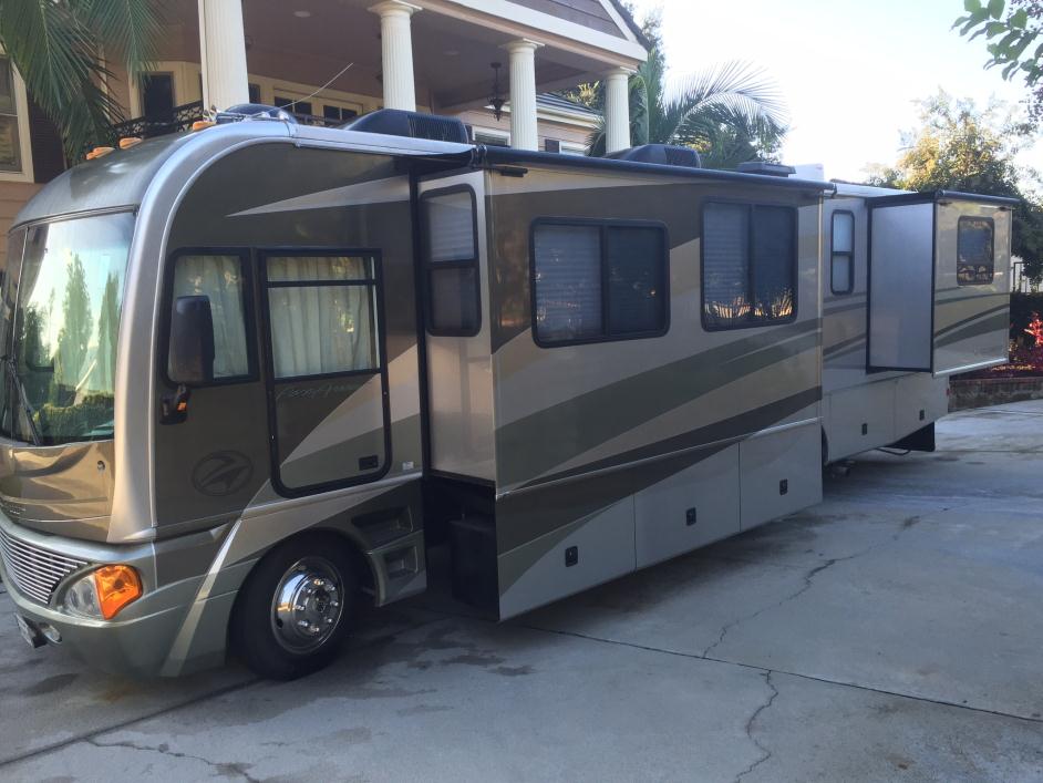 2005 Fleetwood Pace Arrow 36B