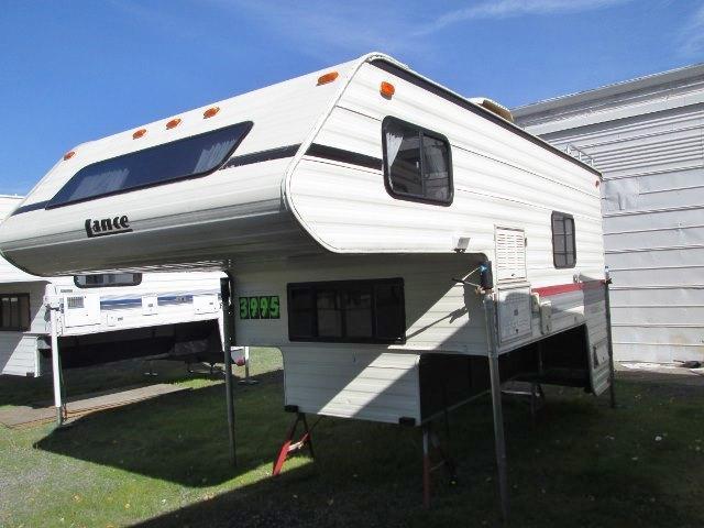 1991 Lance Squire LS6000 Camper...10' 6”...for long bed truck