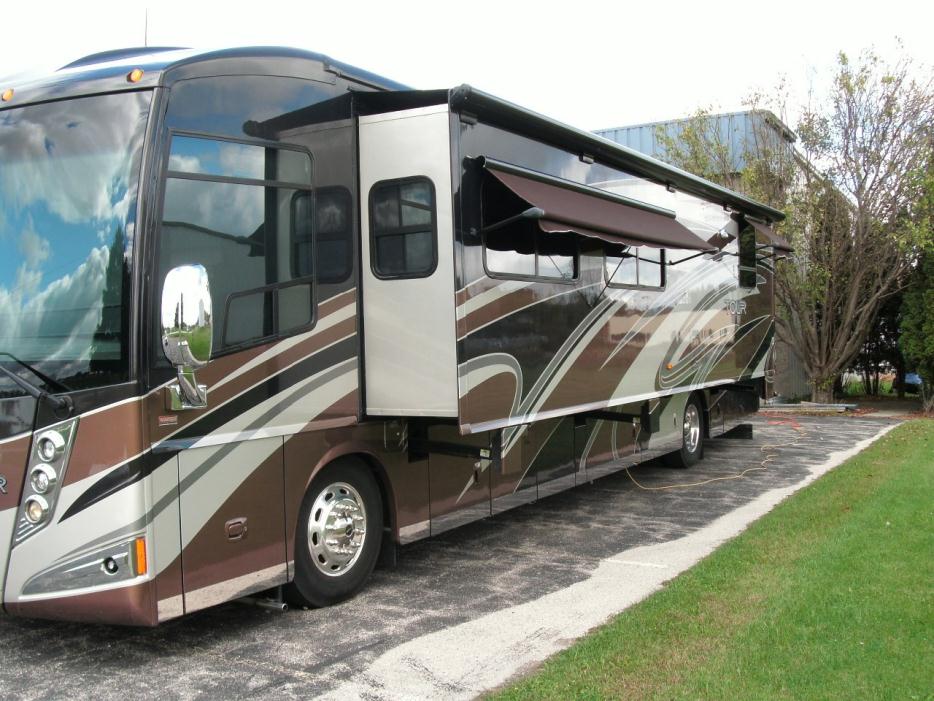 2011 Winnebago Tour 40CD