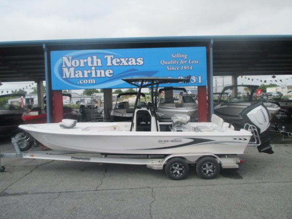 2015 Blue Wave Pure Bay 2400