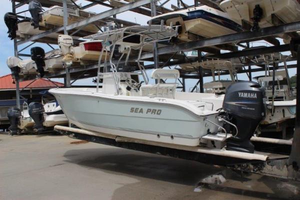 2004 Sea Pro 206 Center Console