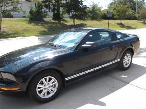 2007 Ford Mustang Coupe Premium Coupe 2D