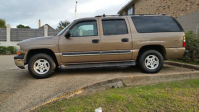 Chevrolet : Suburban LL 1500 2 wd cloth seats seats 9 with removable 3 rd seat towing package roof rack
