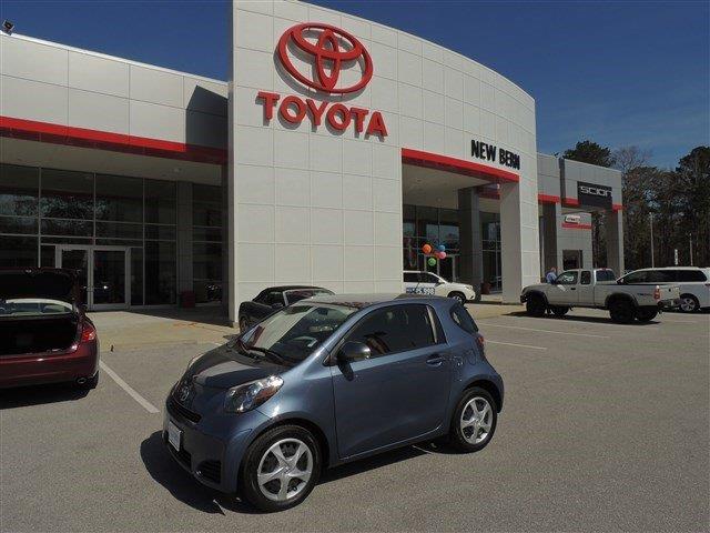 2012 SCION iQ 2dr Hatchback