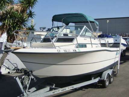 1996 Sea Pro 210 Walk Around Cabin