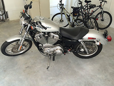 Harley-Davidson : Sportster Harley Davidson, Sportster, Silver 2006 ONLY 1300 miles NEW NEW!!!