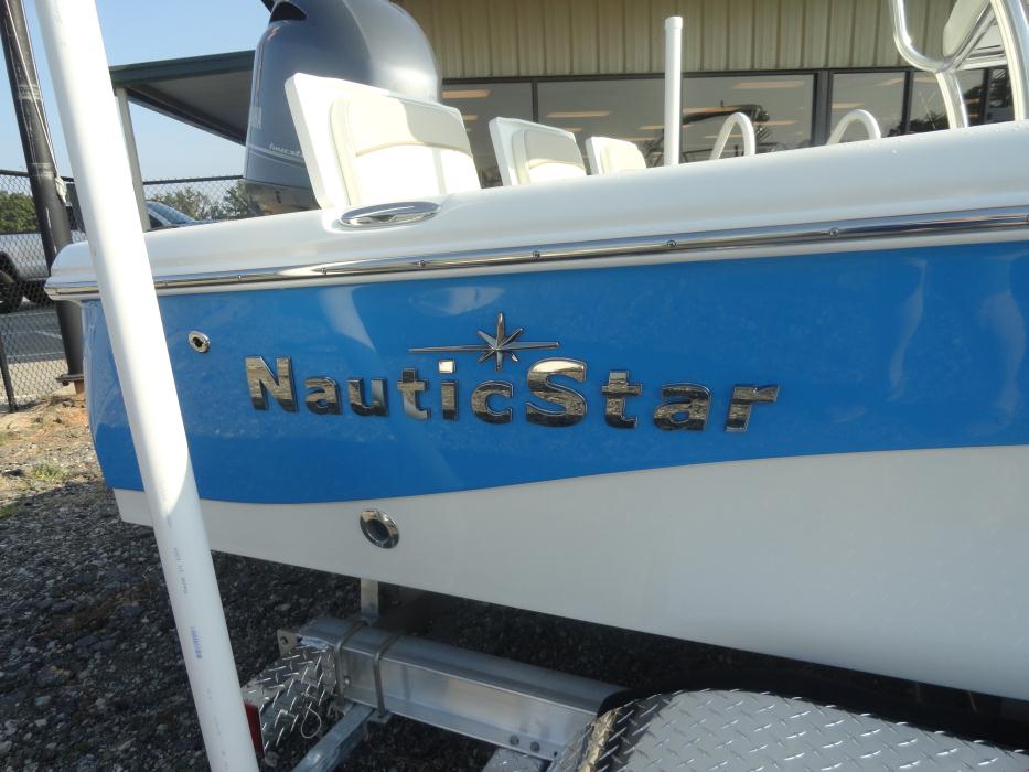 2016 NAUTIC STAR 214 XTS