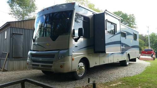 2009 Winnebago Sunova