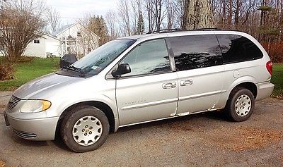 Chrysler : Town & Country AWD 2001 chrysler town country mini van minivan silver awd 125 k miles