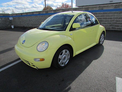 Volkswagen : Beetle-New 2dr Coupe GLS Automatic 2 dr coupe gls automatic automatic gasoline 2.0 l 4 cyl yellow