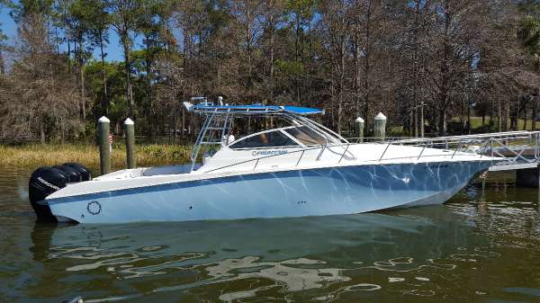 2007 Fountain 38 SPORTFISH CRUISER OUTBOARD