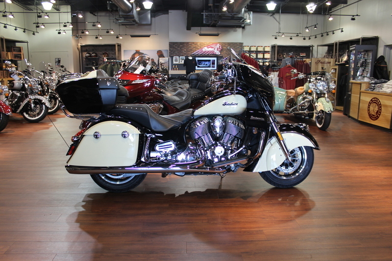 2016 Indian Chieftain Star Silver and Thunder Black