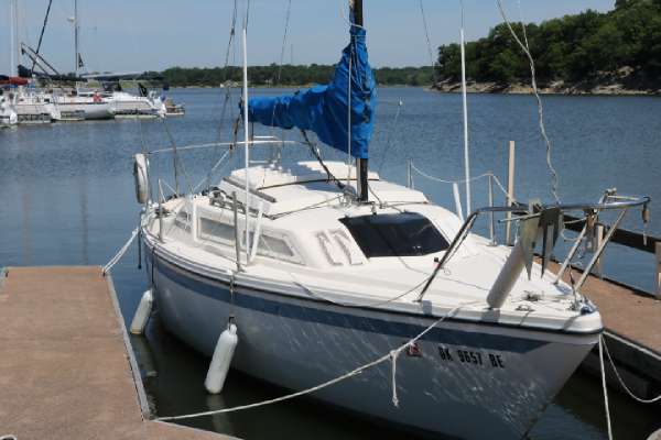 1981 American Sail American Spirit 23