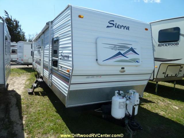 2005 Forest River Sierra 31FBSS