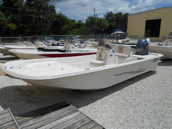 2016 Carolina Skiff DLV 238