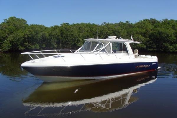 2010 Intrepid 390 Sport Yacht