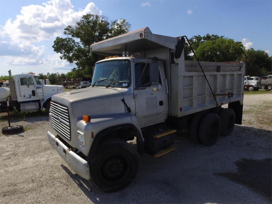 1997 Ford Lnt8000  Dump Truck