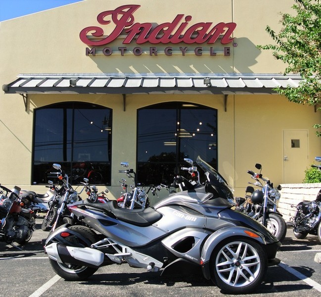 2016 Can-Am Spyder RT Limited 6-Speed Semi-Automatic