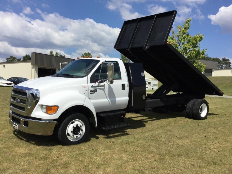 2005 Ford F650  Dump Truck