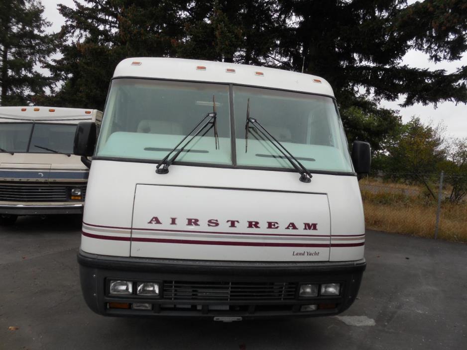 1999 Airstream Land Yacht 31