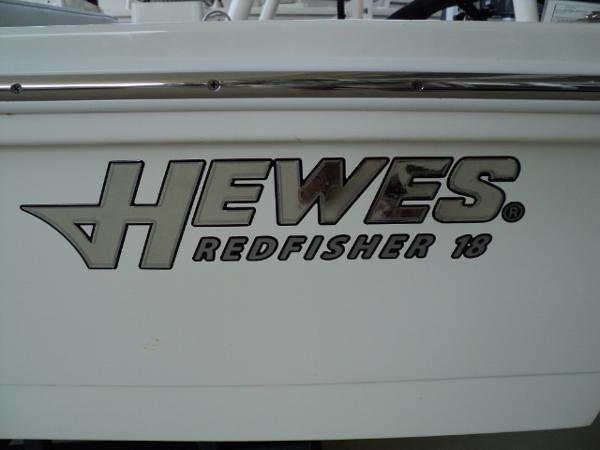 2016 Hewes Redfisher 18