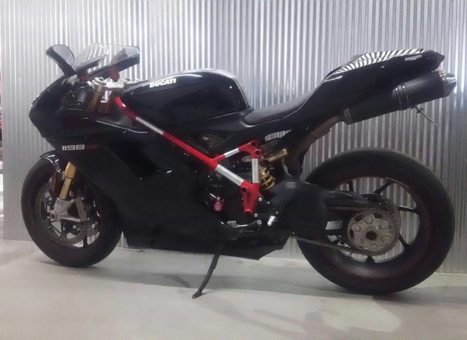 2011 Ducati Superbike 1198 SP