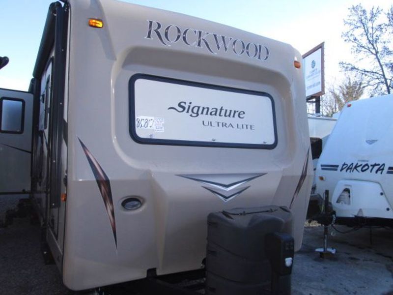 2015 Forest River Rockwood Signature Ultra Lite 8327SS