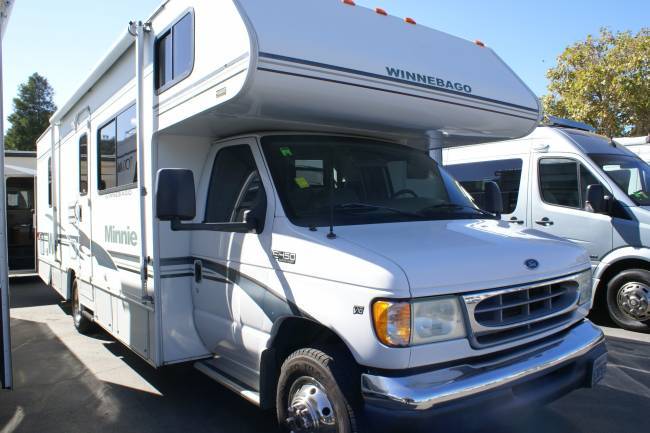 2002 Winnebago Minnie 29B