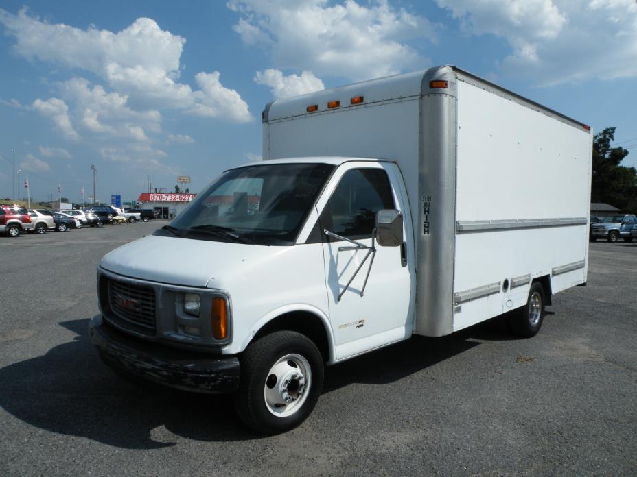 2001 Gmc Savana G3500  Box Truck - Straight Truck