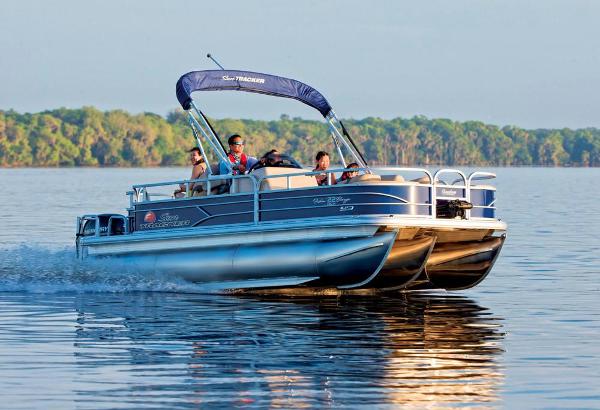 2016 Sun Tracker Fishin' Barge 22 XP3