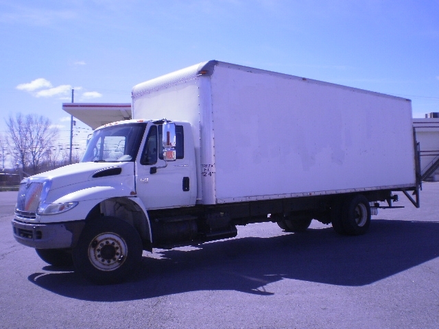 2007 International Durastar 4400  Box Truck - Straight Truck