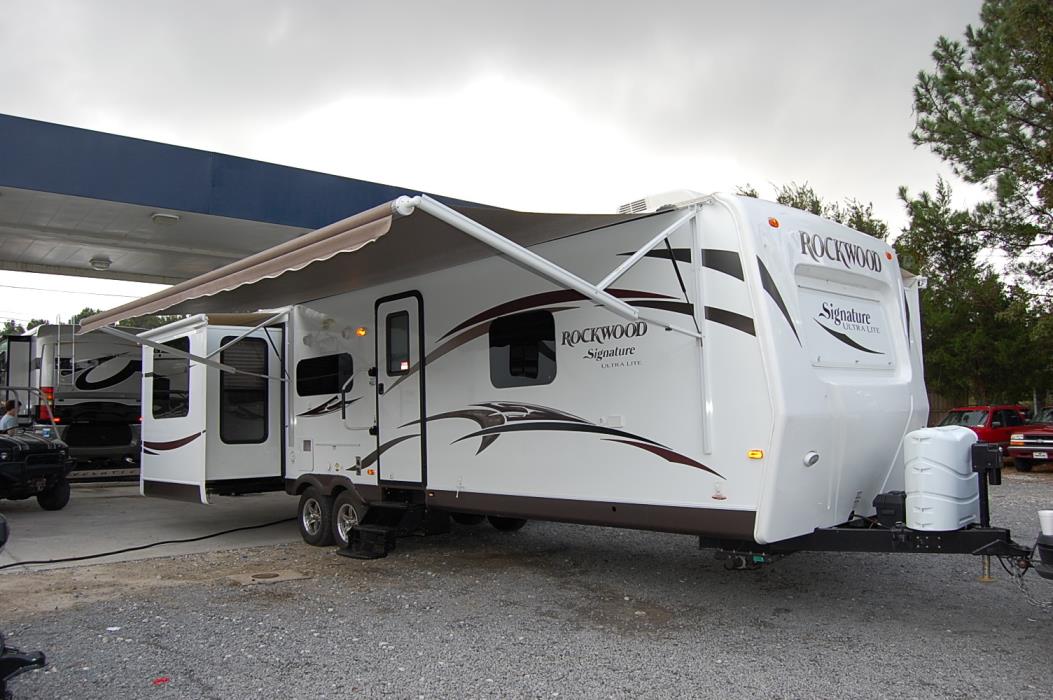 2014 Forest River ROCKWOOD 8325SS