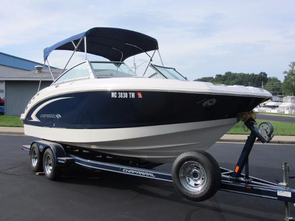 2011 Chaparral 224 Sunesta