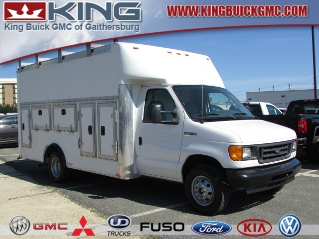 2007 Ford E-450sd  Cab Chassis