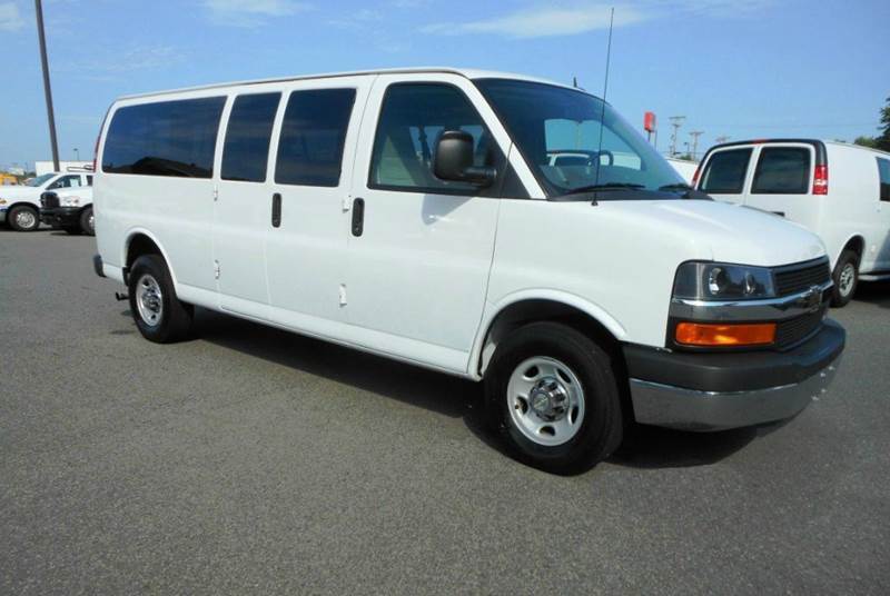 2015 Chevrolet Express  3500 3  Passenger Van