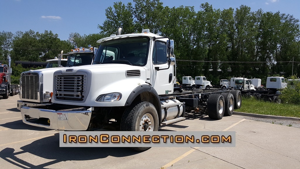 2011 Freightliner Business Class M2 112v  Cab Chassis