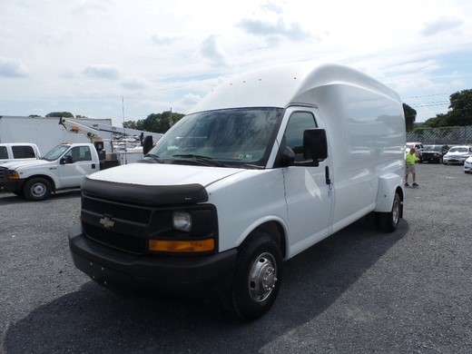 2009 Chevrolet Express G3500 Extend  Box Truck - Straight Truck