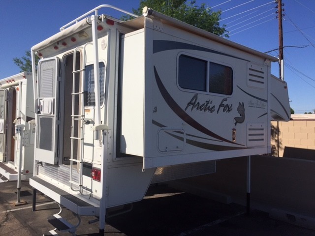 2007 Arctic Fox 990