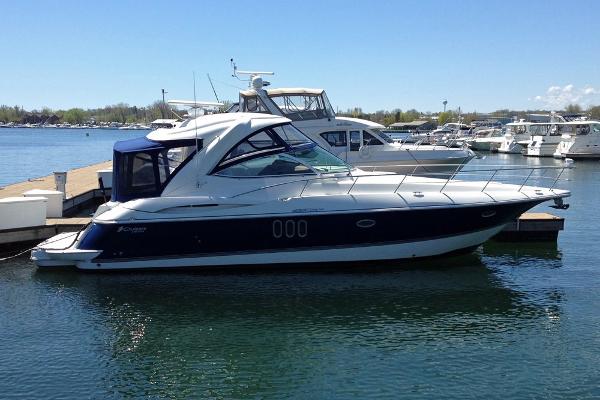 2005 Cruisers Yachts 420 Diesel IPS Express