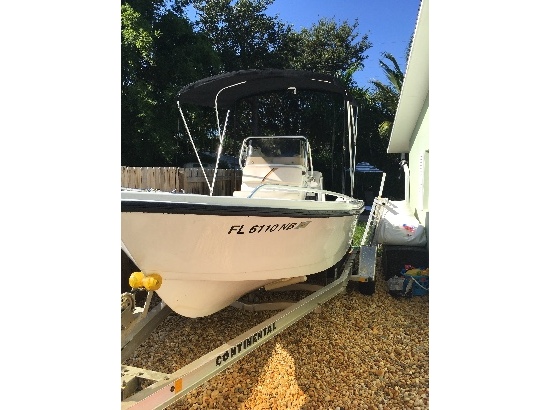 2005 Mako Center Console