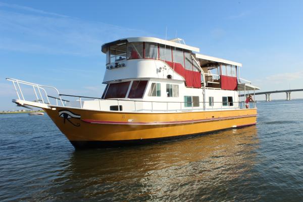 1969 Monark Motor Yacht