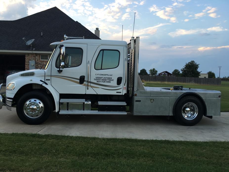 2005 Freightliner Business Class M2 106  Western Hauler